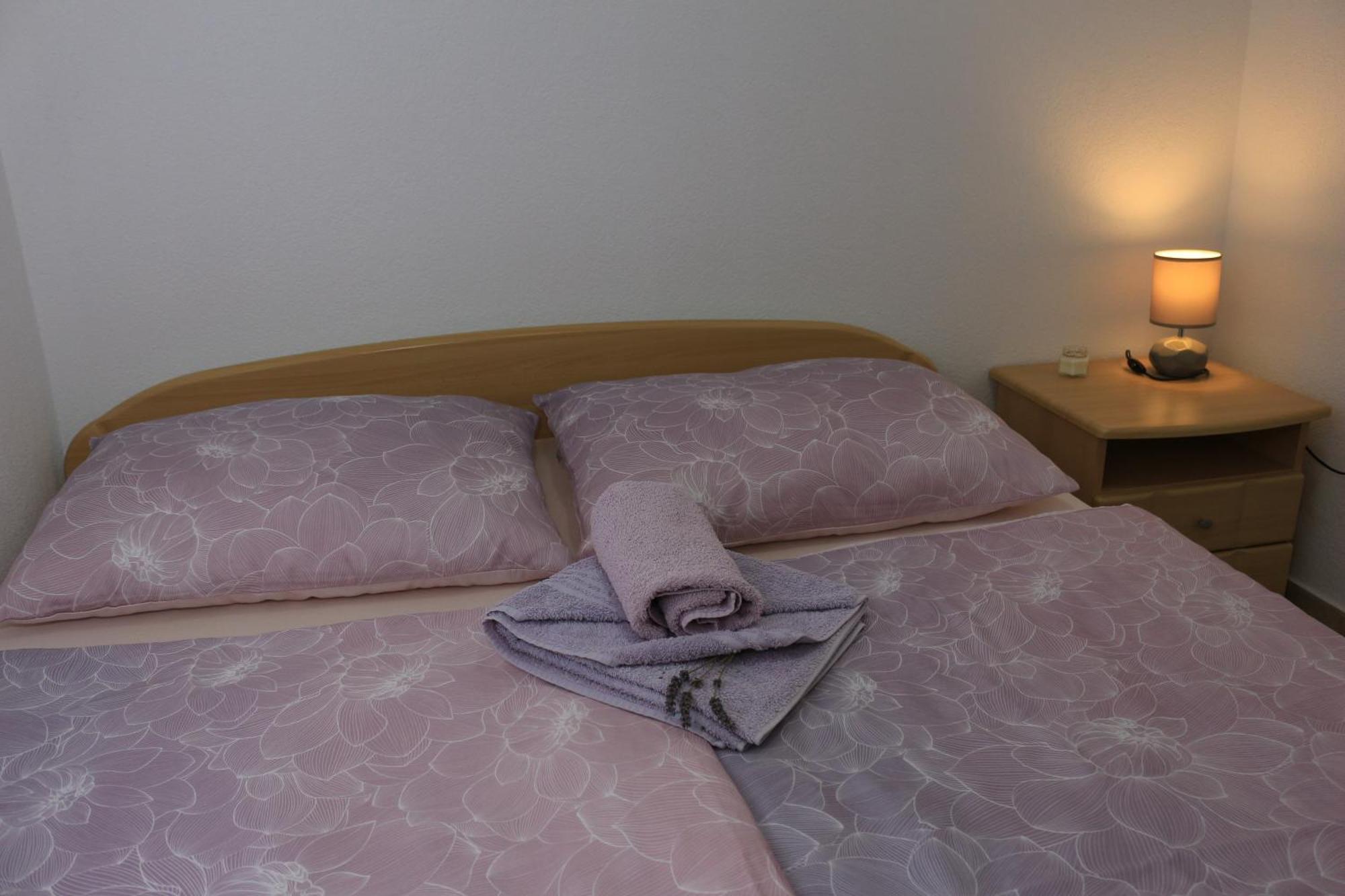 Apartman Kristina Vrbnik Exterior foto