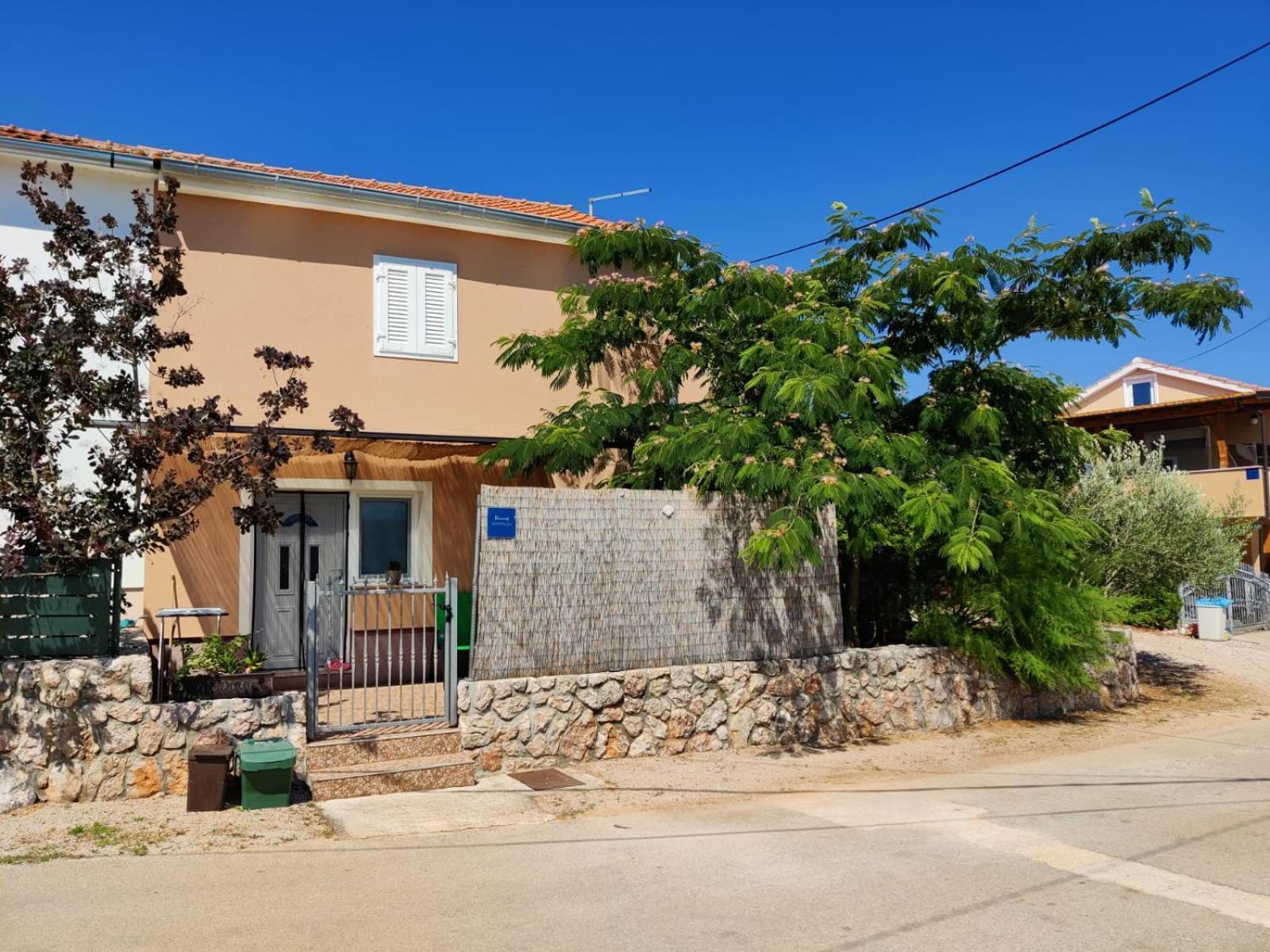 Apartman Kristina Vrbnik Exterior foto